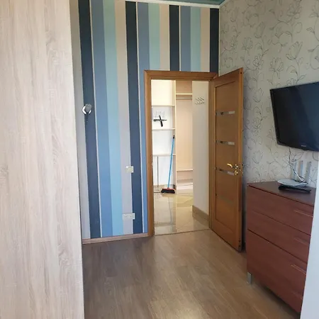 2 Bedrooms, Great View, Park Shevchenko Apartment *
