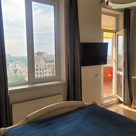 2 Bedrooms, Great View, Park Shevchenko Apartment Odesa